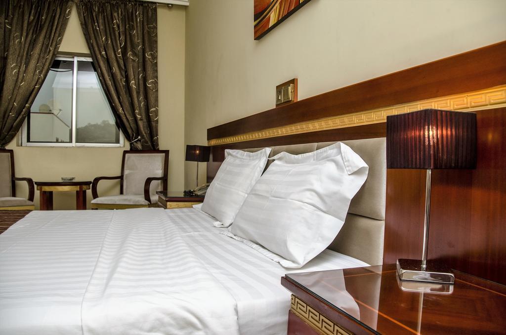 Hotel Rosebud Абуджа Екстер'єр фото