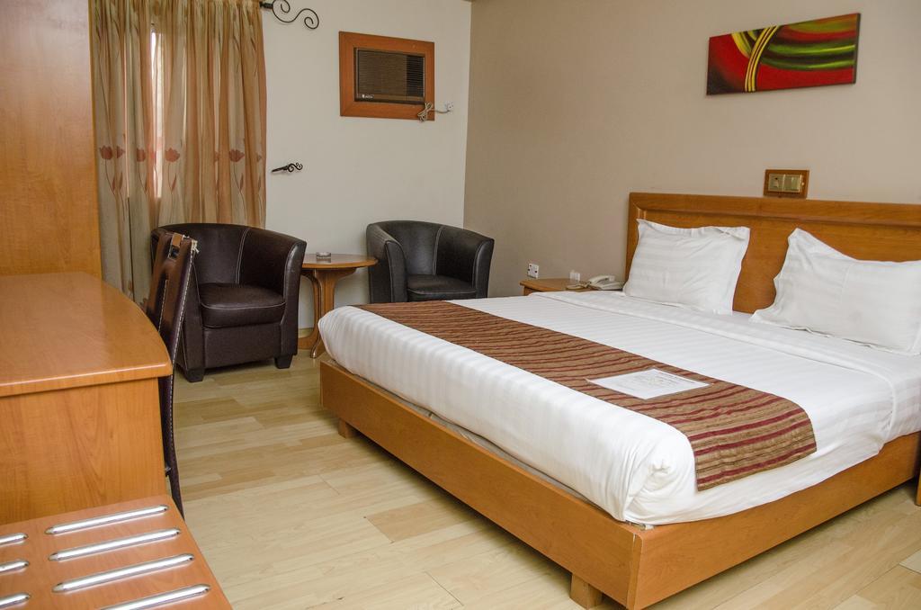 Hotel Rosebud Абуджа Екстер'єр фото