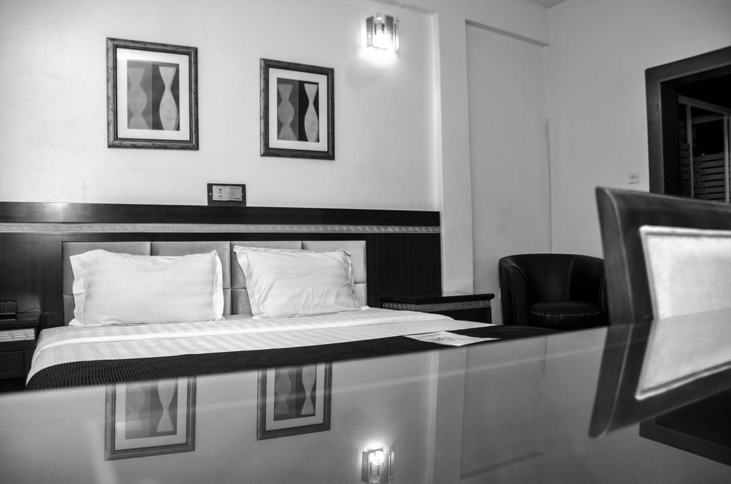 Hotel Rosebud Абуджа Екстер'єр фото