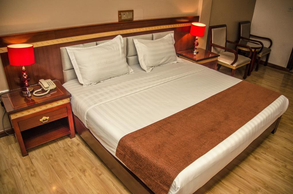 Hotel Rosebud Абуджа Екстер'єр фото