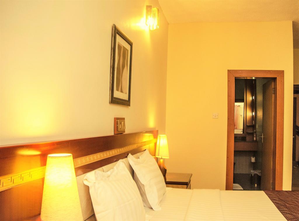 Hotel Rosebud Абуджа Екстер'єр фото