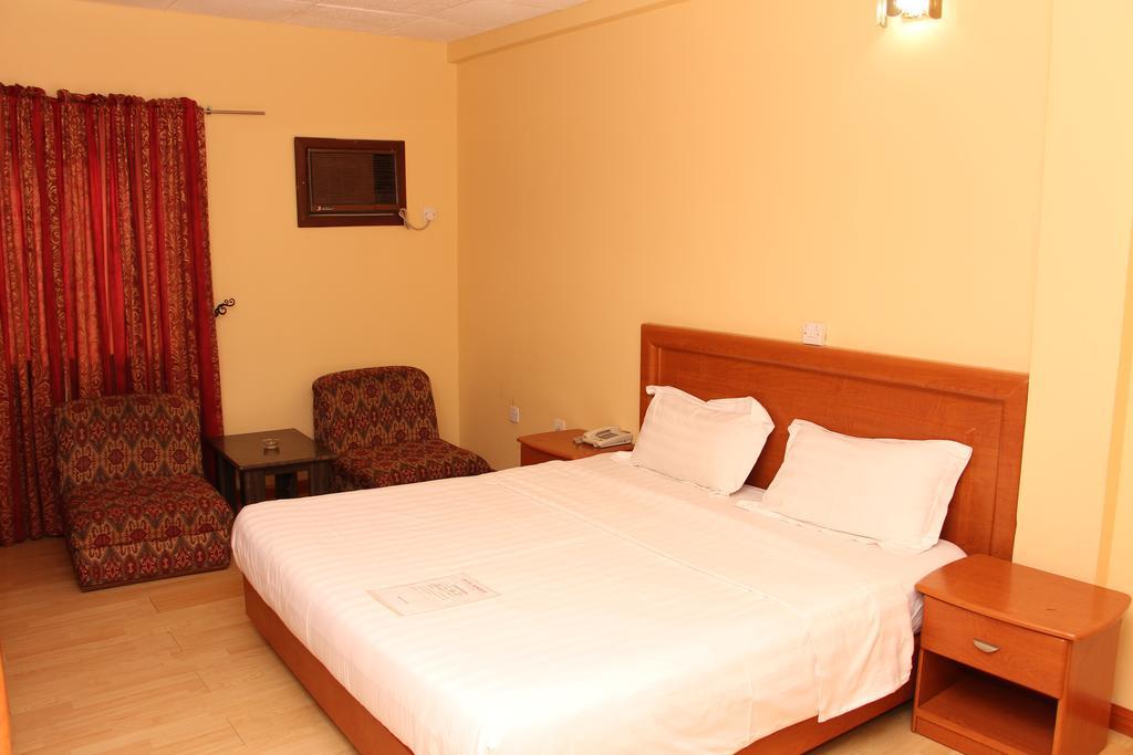 Hotel Rosebud Абуджа Екстер'єр фото